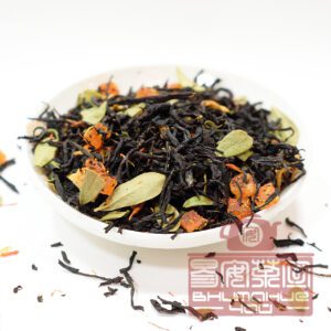 ароматизированный чёрный чай айва с персиком